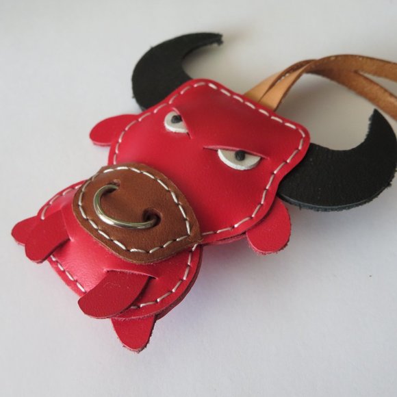 Cool Leather Bull Key Ring Key Fob Bag Charm - Picture 8 of 12